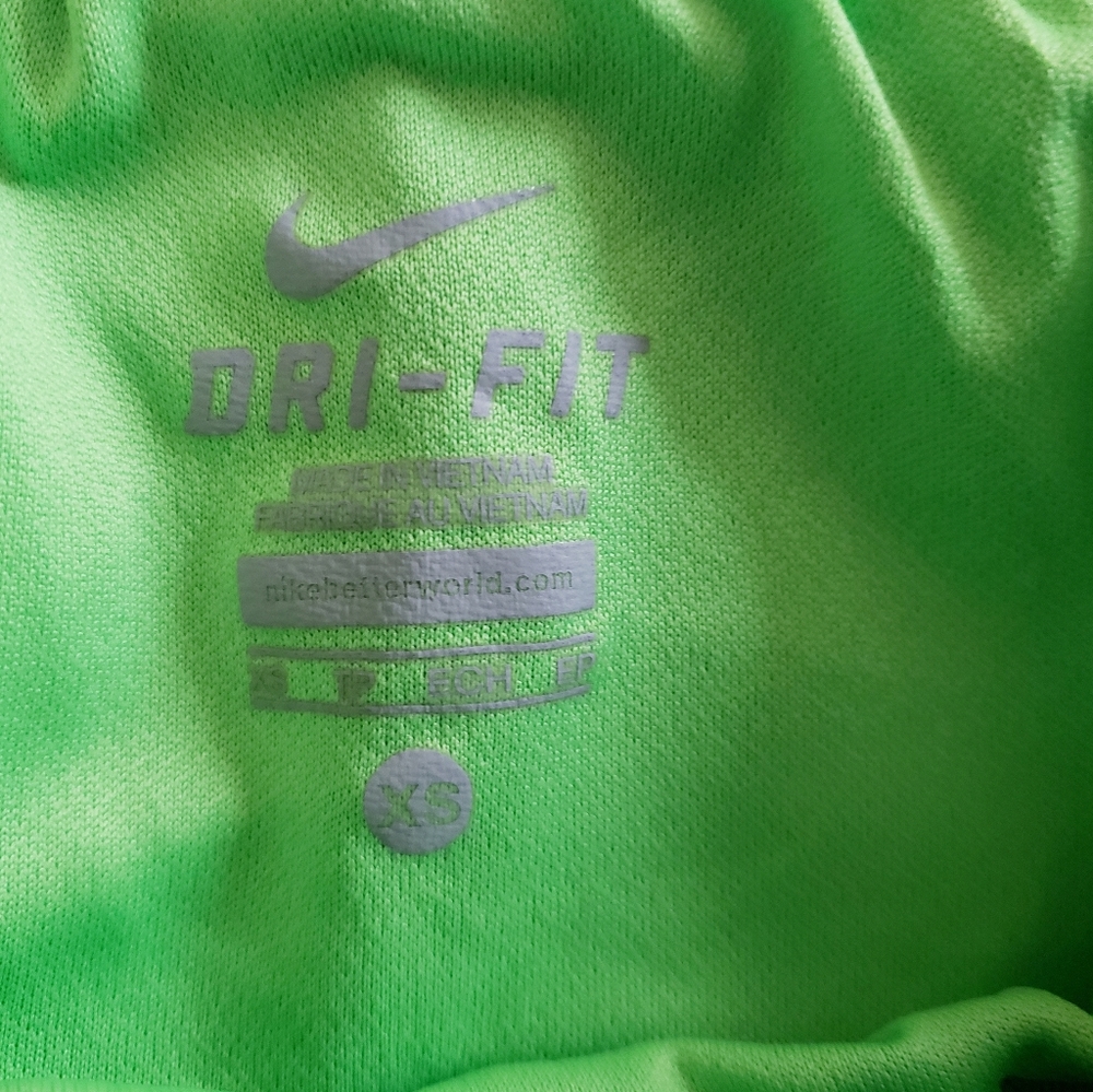 **SOLD** Nike Tempo Running Shorts - Picture 3 of 3